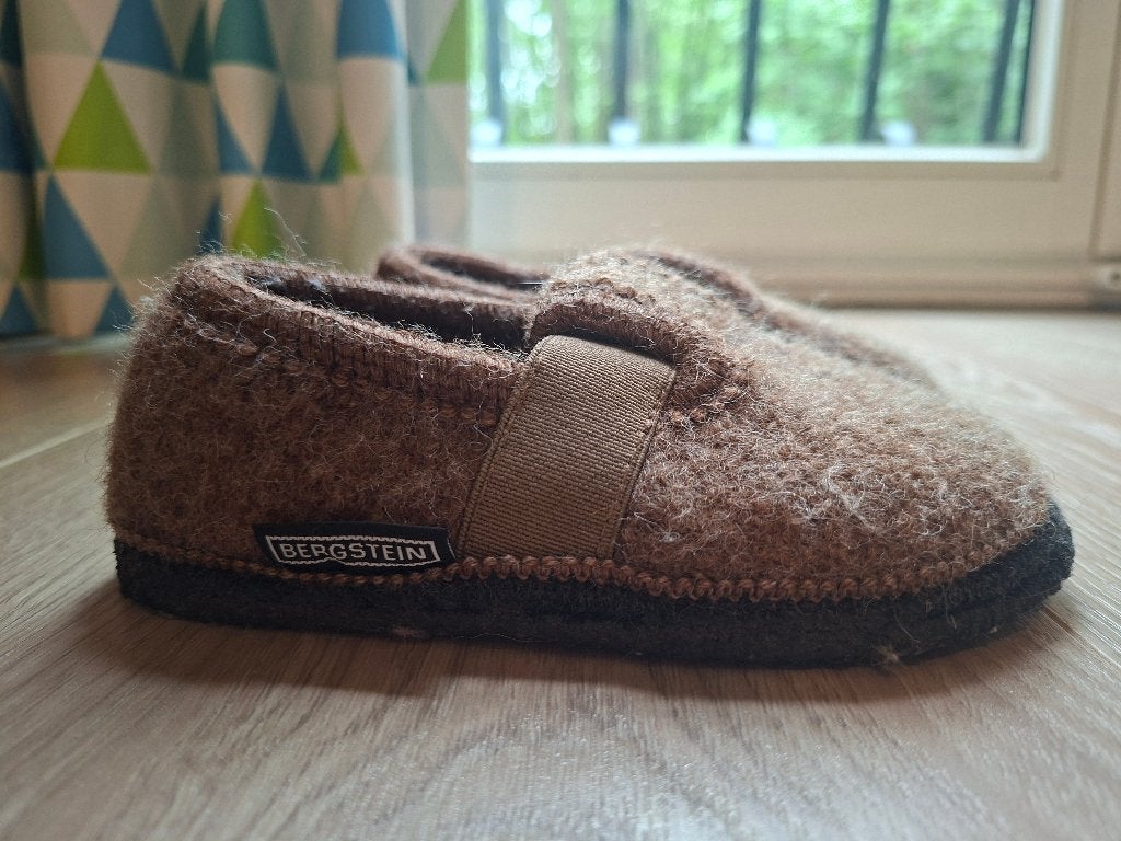 Warme pantoffels maat 27 - Bergstein, Ophalen, Jongen of Meisje, Overige typen, Nieuw