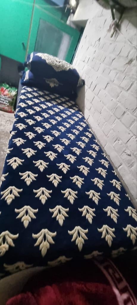 3 Matelas salon marocain
Avec plusieurs coussins., Maison & Meubles, Canapés | Coins salons complets, Enlèvement, Comme neuf, Tissus