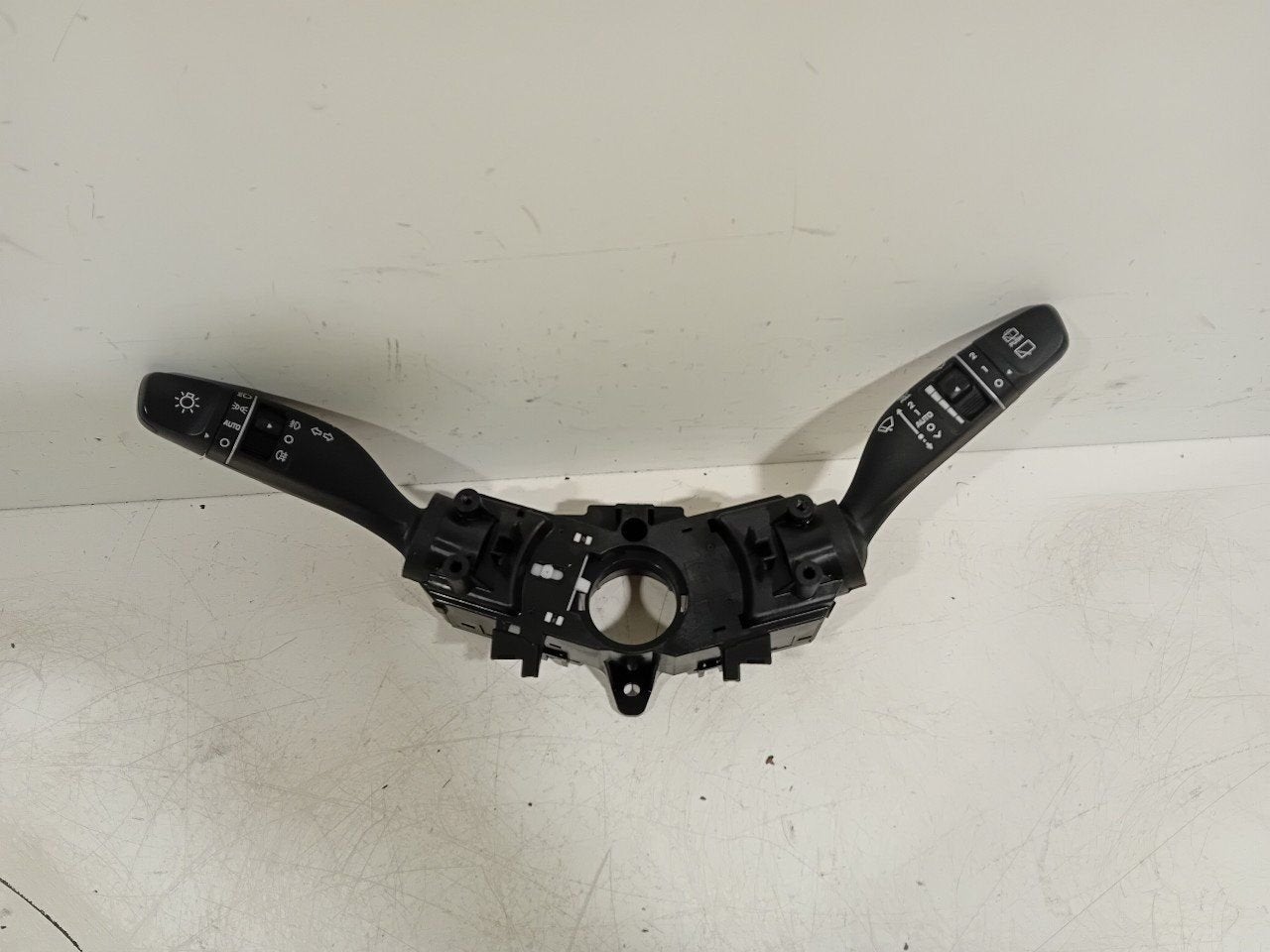 Combischakelaar Hyundai Tucson, Onderdelen@venauto.nl, Van der Ven Autorecycling B.V., Ettenseweg 76, 4706 PB Roosendaal, The Netherlands