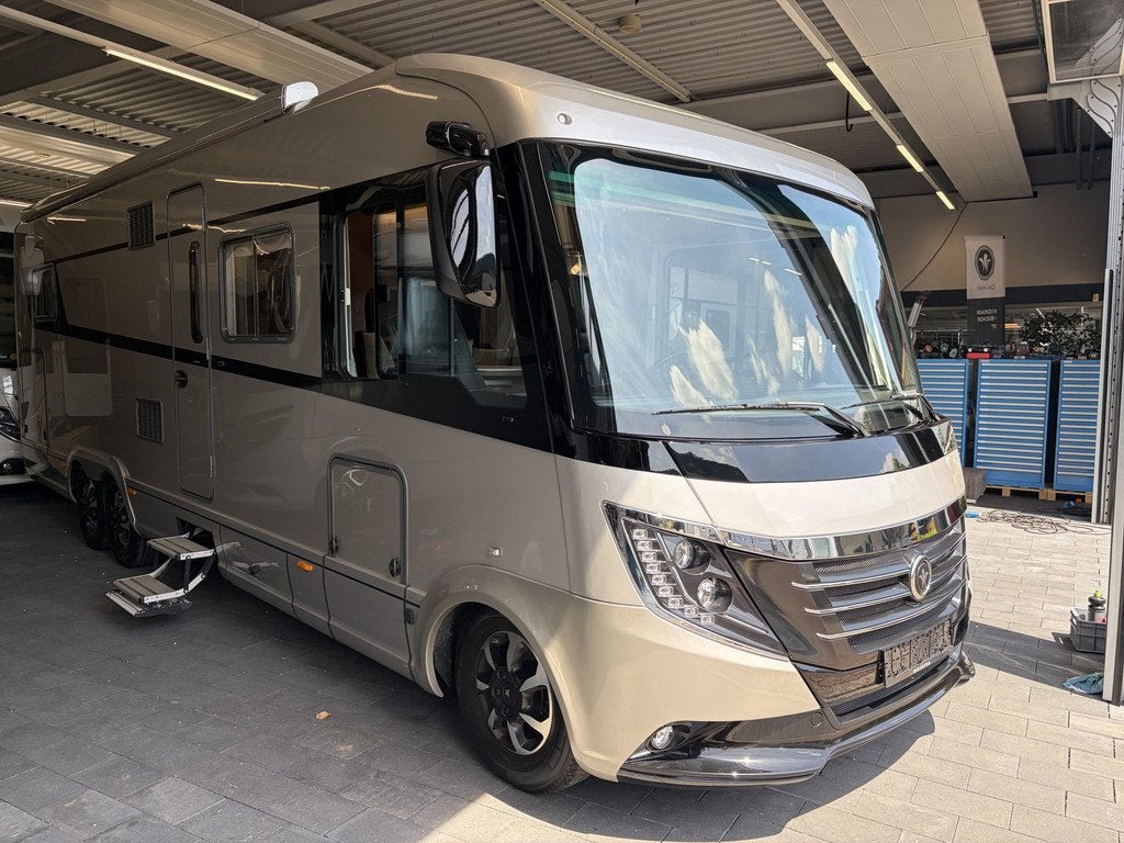 NIESMANN BISCHOFF ARTO 88EK 180pk Aut Hefbed Luchtvering Lev, Caravans en Kamperen, Mobilhomes, Niesmann+Bischoff, Galliersweg 39
5349AT  OSS, NL