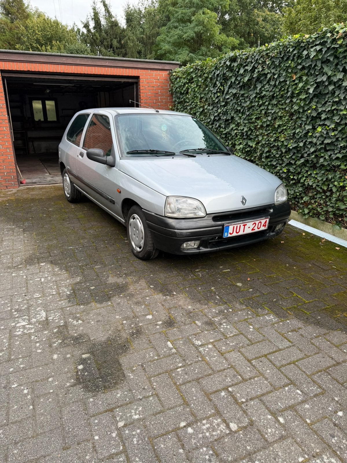 Renault Clio oasis, Auto's, Stof, Zwart, Handgeschakeld, Particulier