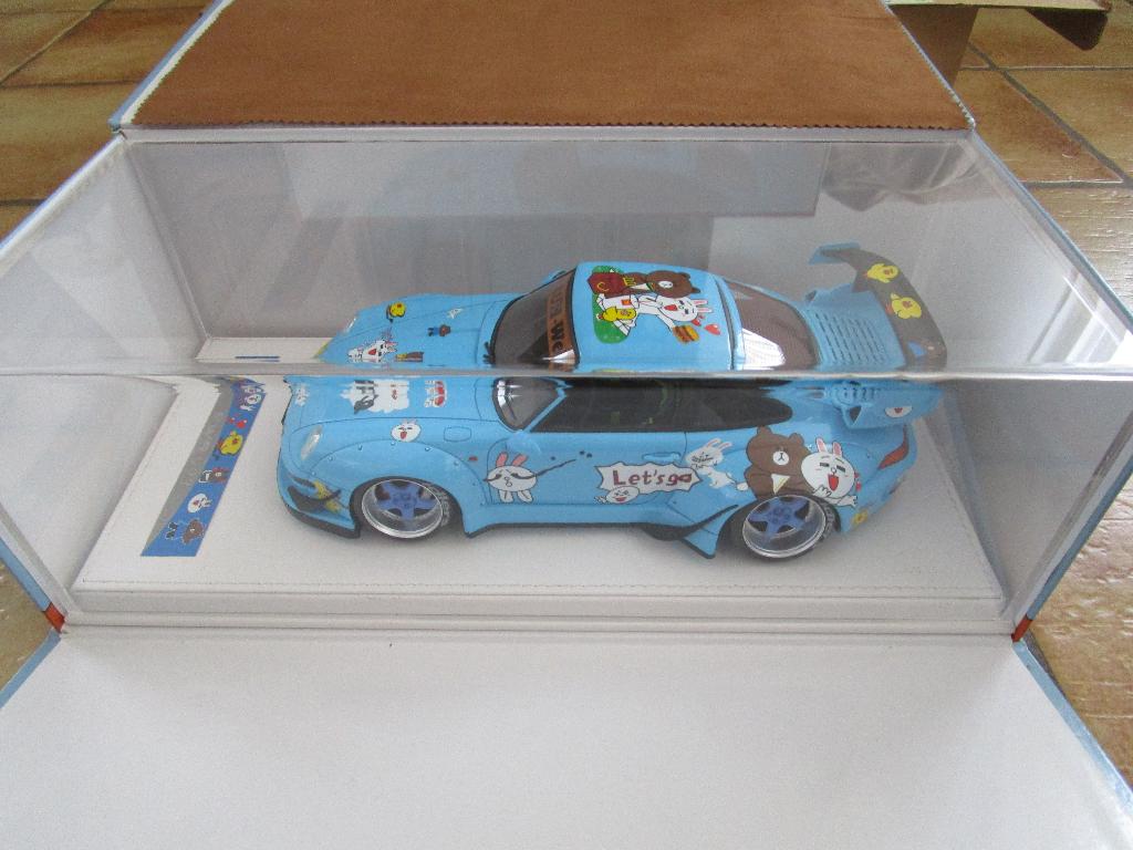 vip 1:18 porsche 993 rwb lime friends, Ophalen of Verzenden, Gebruikt, Auto, Overige merken
