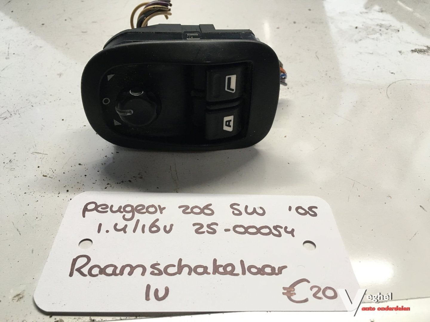 Peugeot 206 Sw 1.4 16v 2005 2500054   Raamschakelaar midden, -, Utilisé, -, -