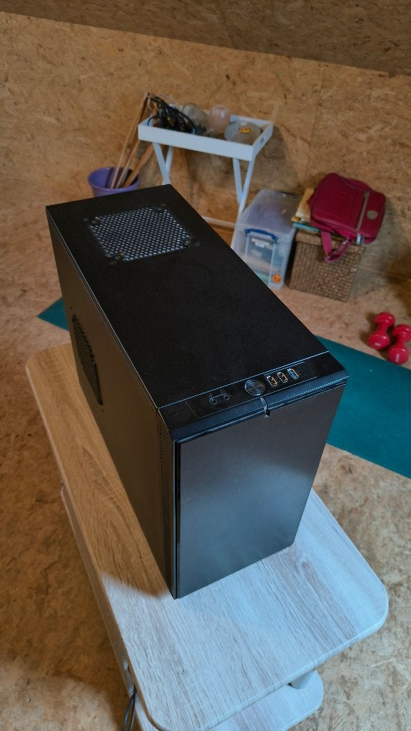 Desktop PC met Linux, Computers en Software, Desktop Pc's, Ophalen, Gebruikt, 8 GB, Custom build