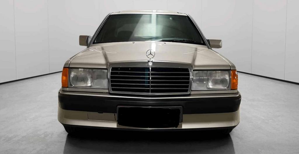 Mercedes 190E 2.3-16 SPORT – Youngtimer mythique, Auto's, Mercedes-Benz, Lederen bekleding, Achterwielaandrijving, Zwart, 4 cilinders