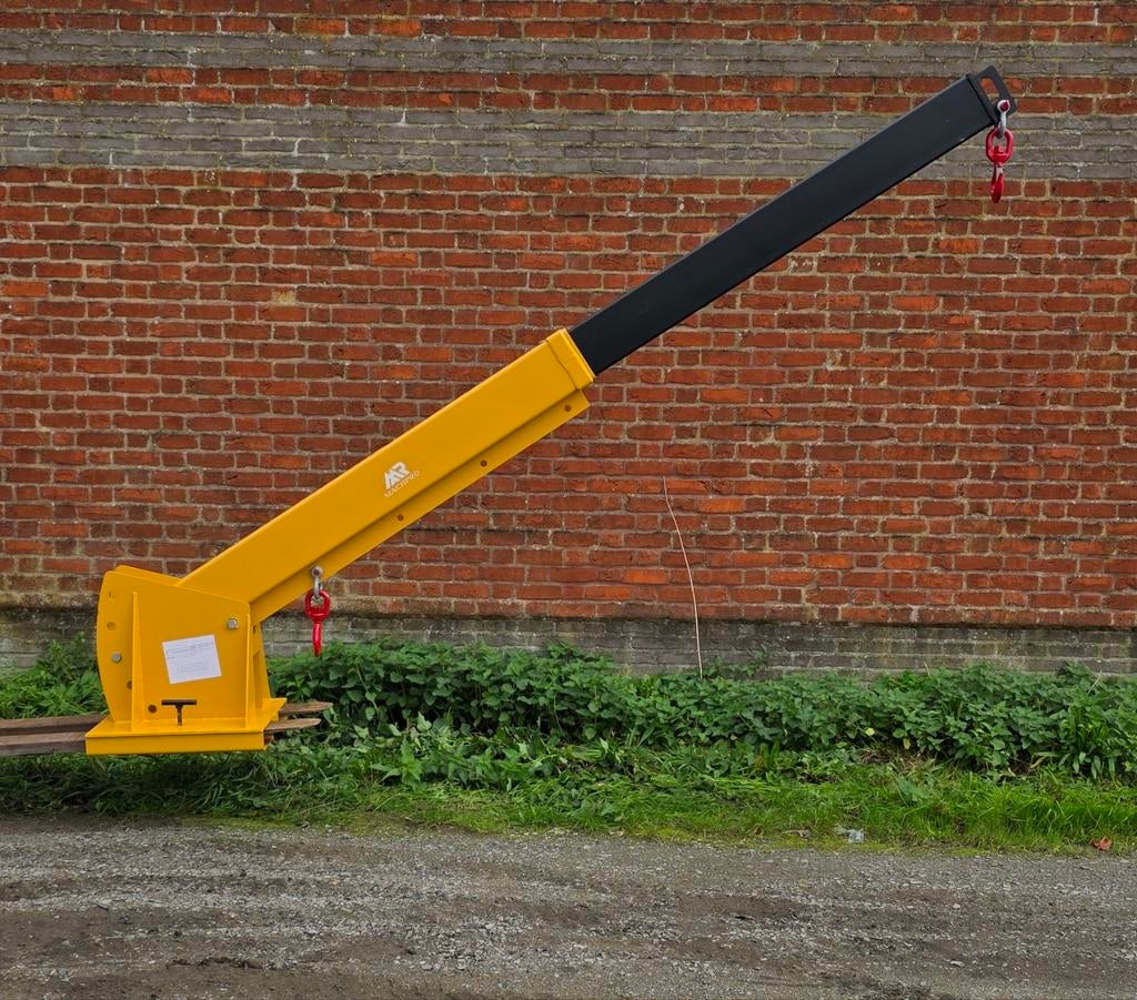 Nieuwe kraanarm heftruck, Ophalen