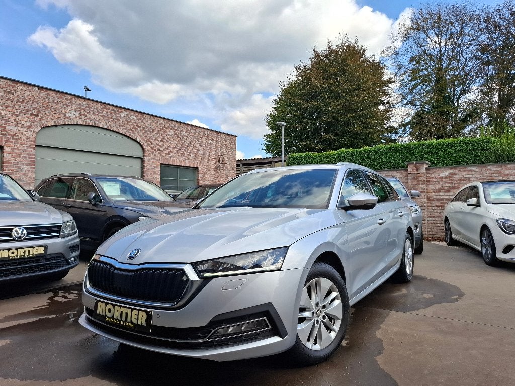 Skoda Octavia Combi, 2.0TDi/1ste eig,App St,Navi,Led,Digi Co, Autos, Argent ou Gris, Achat, Euro 6, Entreprise