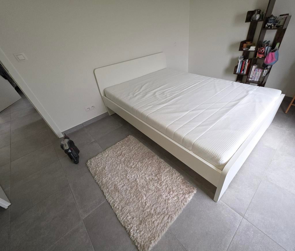 Lit 140x200 + matelas IKEA ÅKREHAMN (1 an) - Très bon état, 140 cm, Enlèvement, Utilisé, Sommier