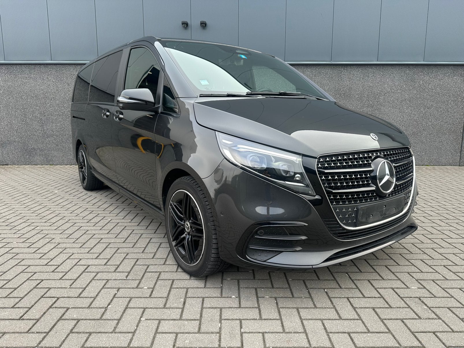 Mercedes V300 - AMG - Exclusive - Lichte Vracht - BTW, Auto's, Automaat, Dealer onderhouden, Euro 6, 4 cilinders