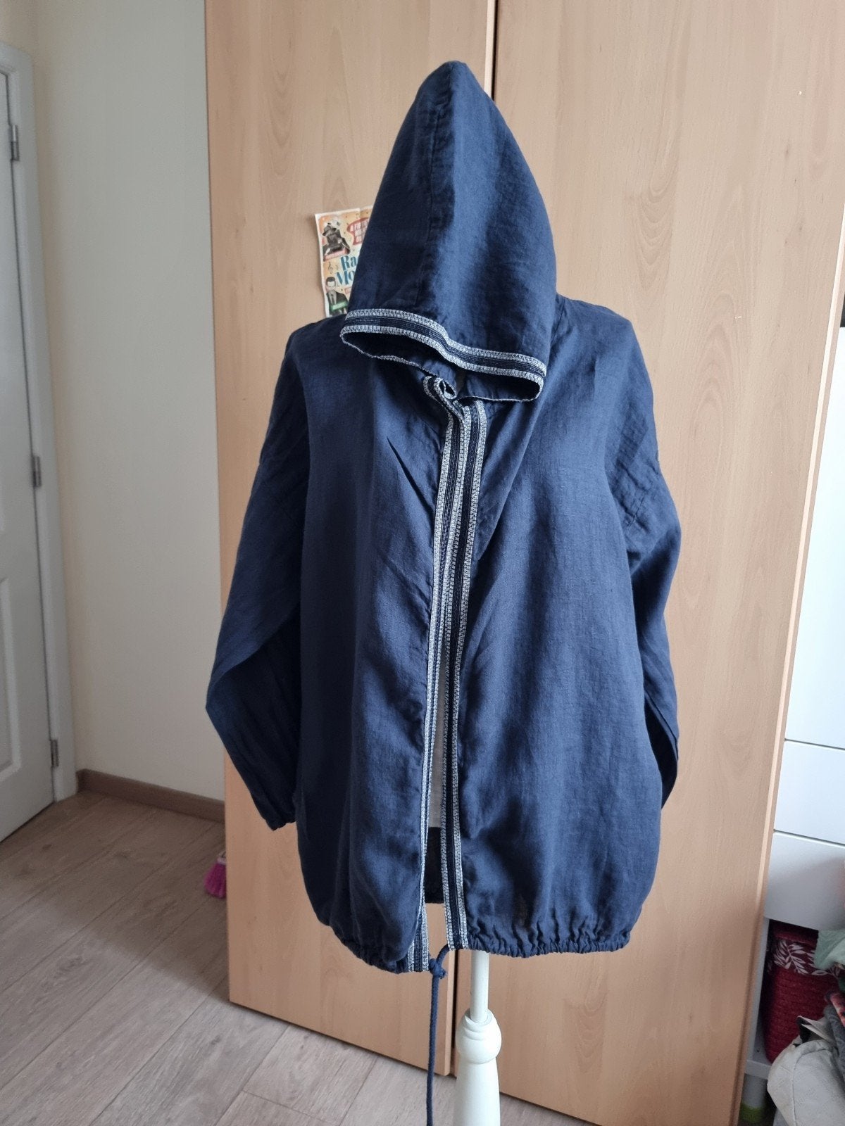 Zomer hoodie – blauw – 100% linnen – nieuwstaat, Made in Italy, Blauw, Trui of Vest, Nieuw