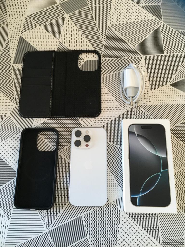 Apple iPhone 16 Pro 256Gb Wit in perfecte staat met hoesje, Telecommunicatie, Mobiele telefoons | Apple iPhone, Wit, Zo goed als nieuw