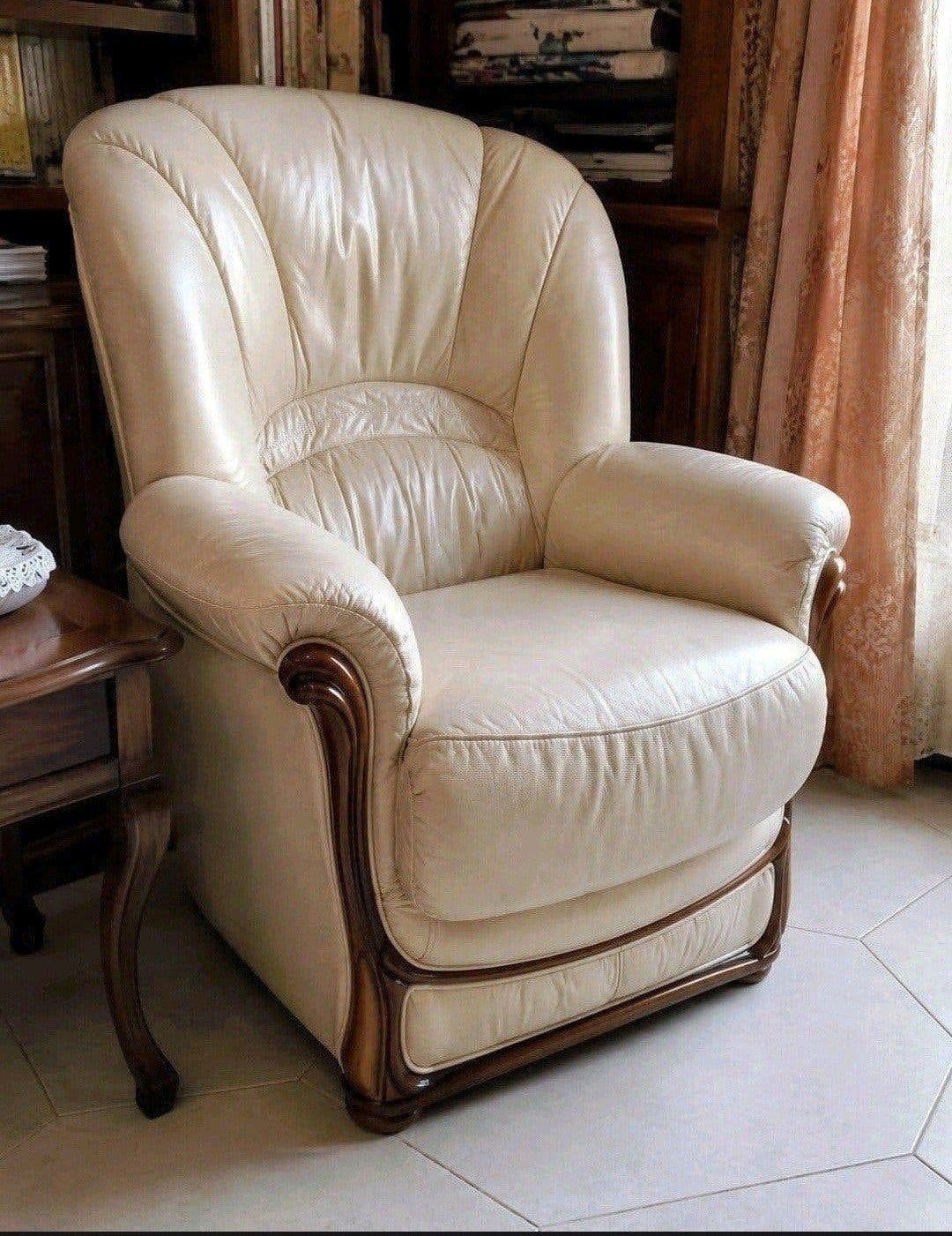 Fauteuil en cuir beige – Très bon état
Vends un fauteuil en, Maison & Meubles, Enlèvement, Bois