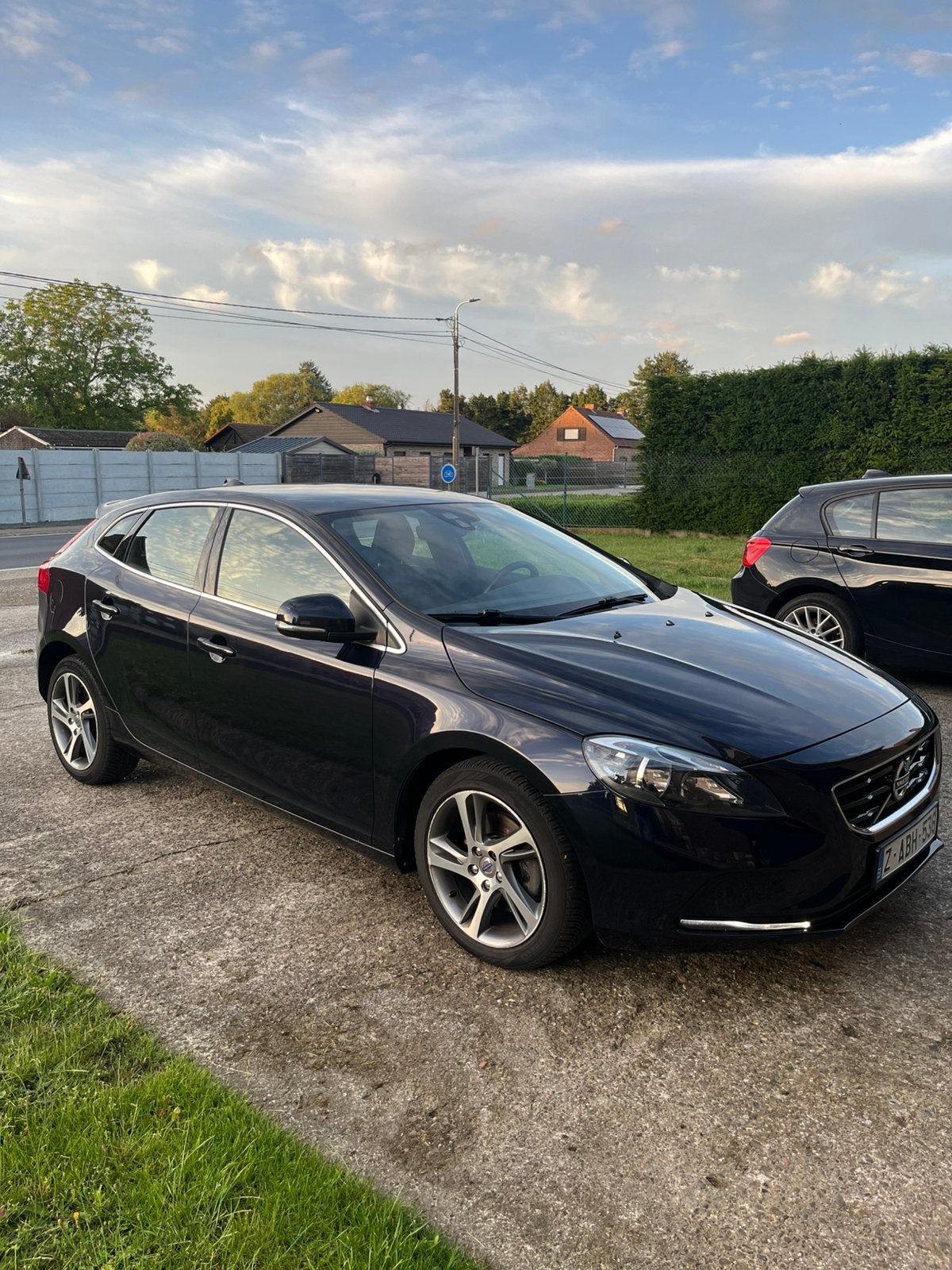 Volvo V40 T3 152 PK, Auto's, Voorwielaandrijving, Blauw, Leder en Stof, Bedrijf