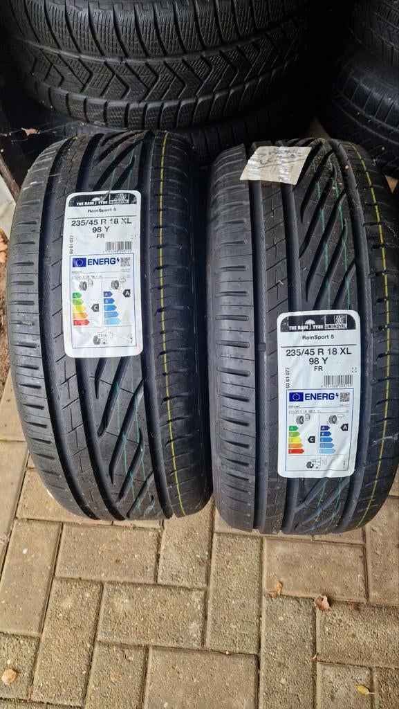 2 pneus pluie Uniroyal 235/45 R18 XL 98 y, Enlèvement, Pneu(s)