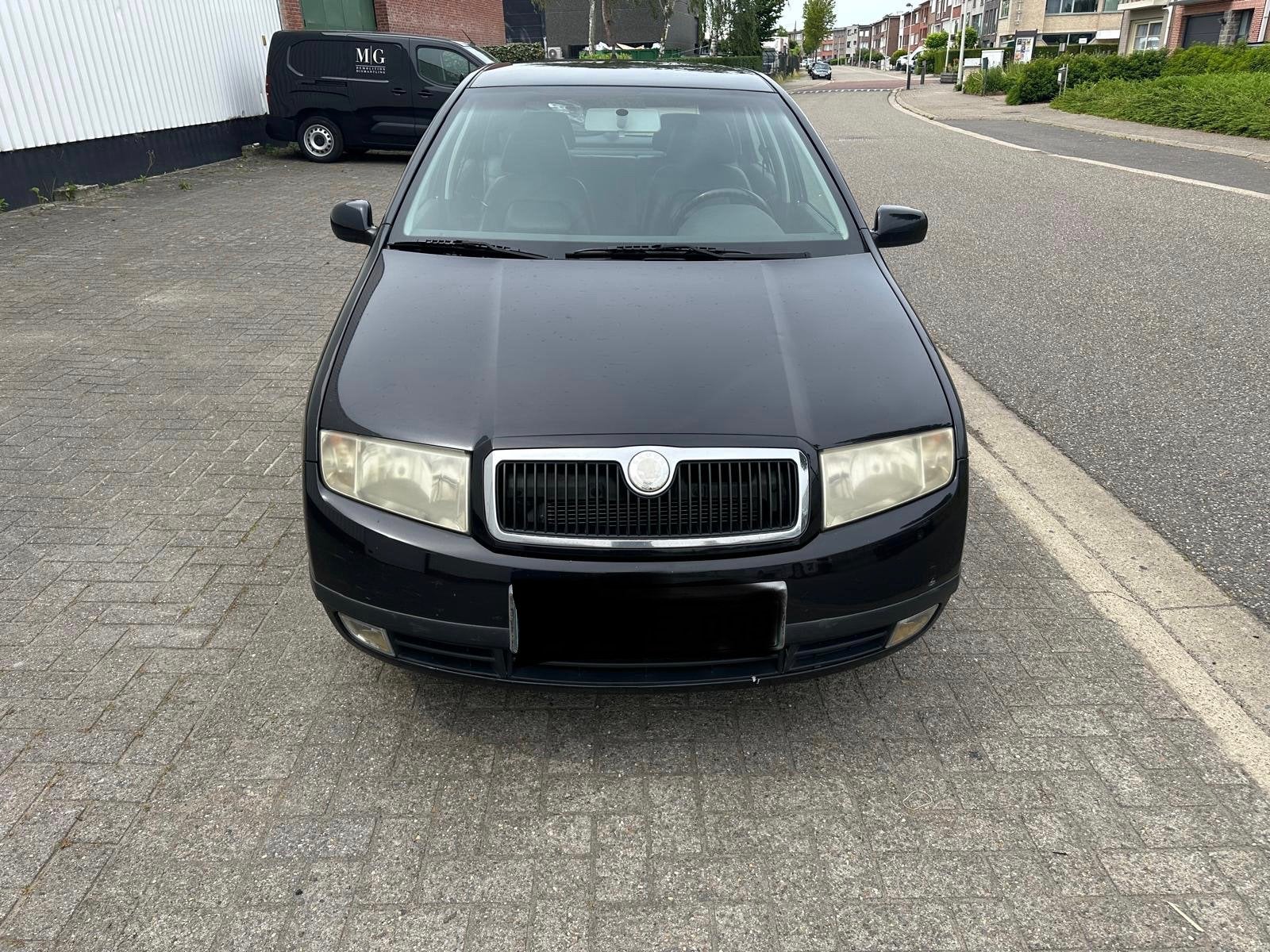 Skoda fabia 266000km 1.9tdi bwj 2009 euro 3, Auto's, Zwart, Particulier, Te koop, Handgeschakeld