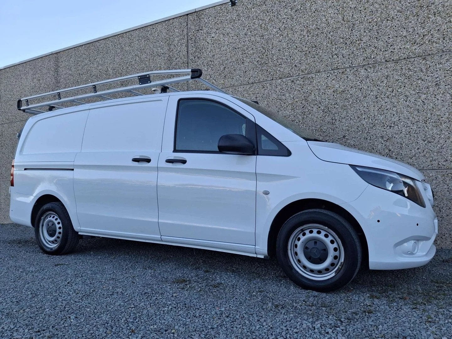 Mercedes-Benz Vito 116 AUTOMATIQUE (bj 2021), Auto's, Bestelwagens en Lichte vracht, Automaat, Stof, Gebruikt, Parkeersensor