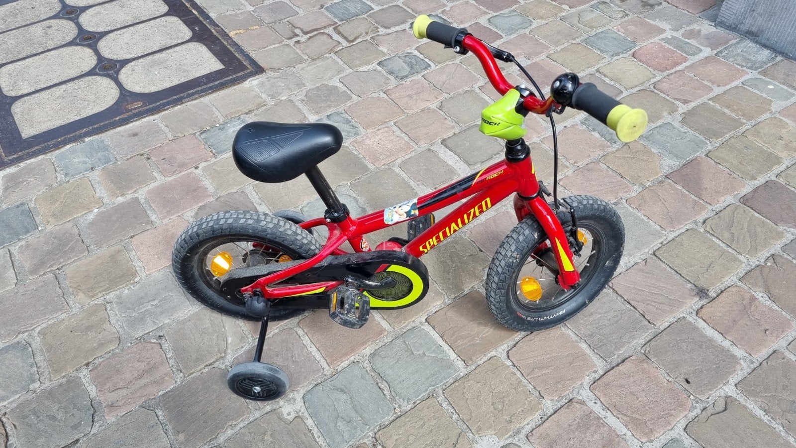 Vélo Specialized Riprock Coaster 16 pour enfants 3 à 6 ans, Fietsen en Brommers, Fietsen | Kinderfietsjes, Terugtraprem, Zijwieltjes
