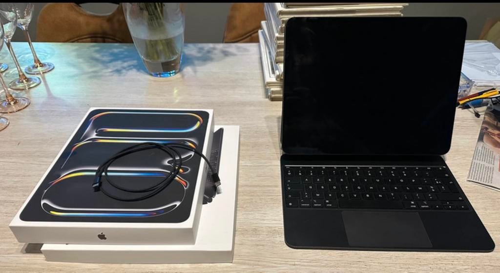 Apple iPad Pro 13 inch 256 GB - WiFi only, Computers en Software, Ophalen of Verzenden, Zo goed als nieuw, Apple iPad, 256 GB