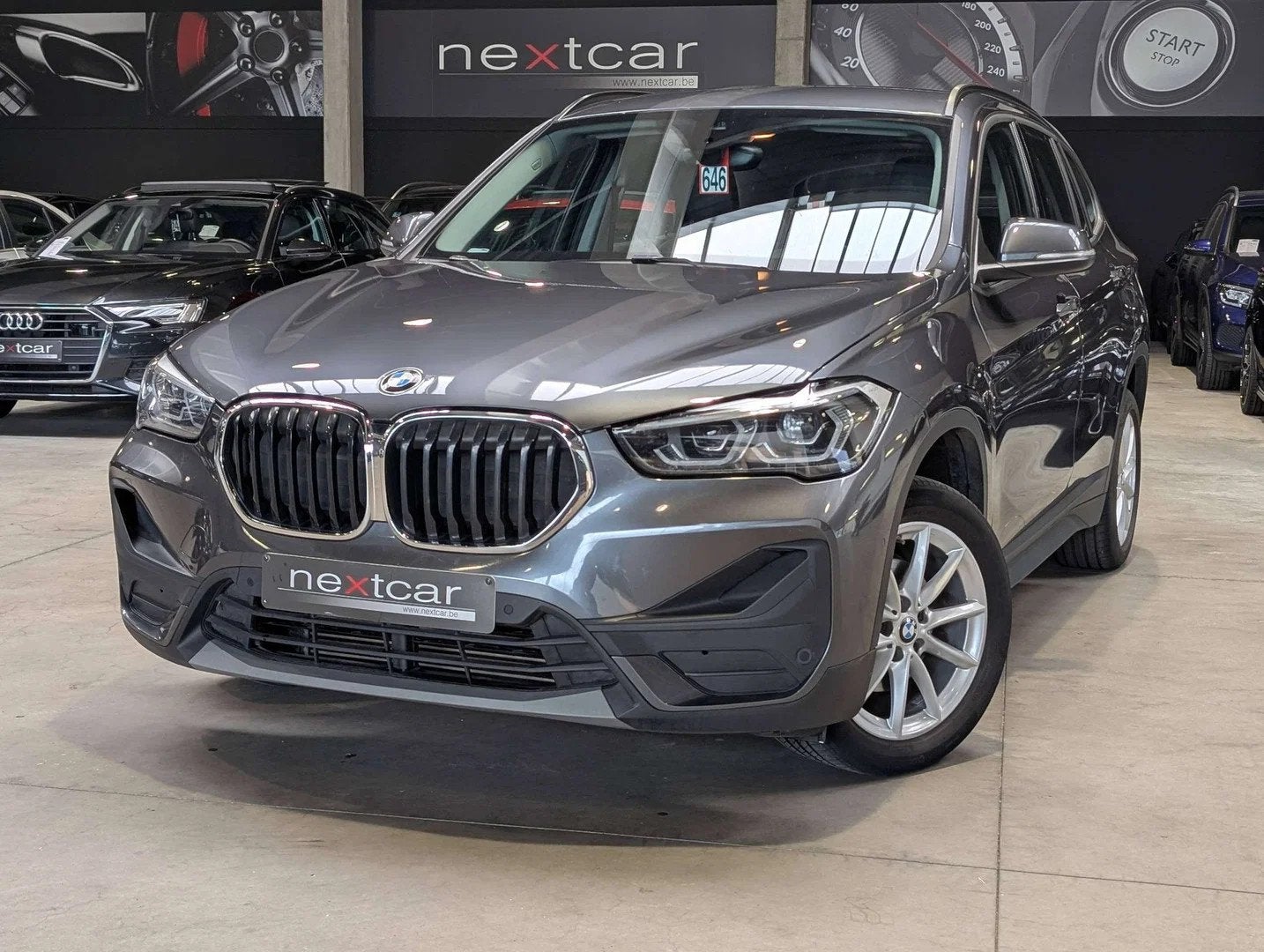 BMW X1 16dA SDrive *FULL LED-NAVI PRO-CUIR-CRUISE-PARKING*, Autos : Divers, Argent ou Gris, 1496 cm³, Diesel, Automatique