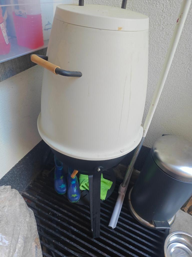 Barbecue vertical cooking Kandu, Ophalen