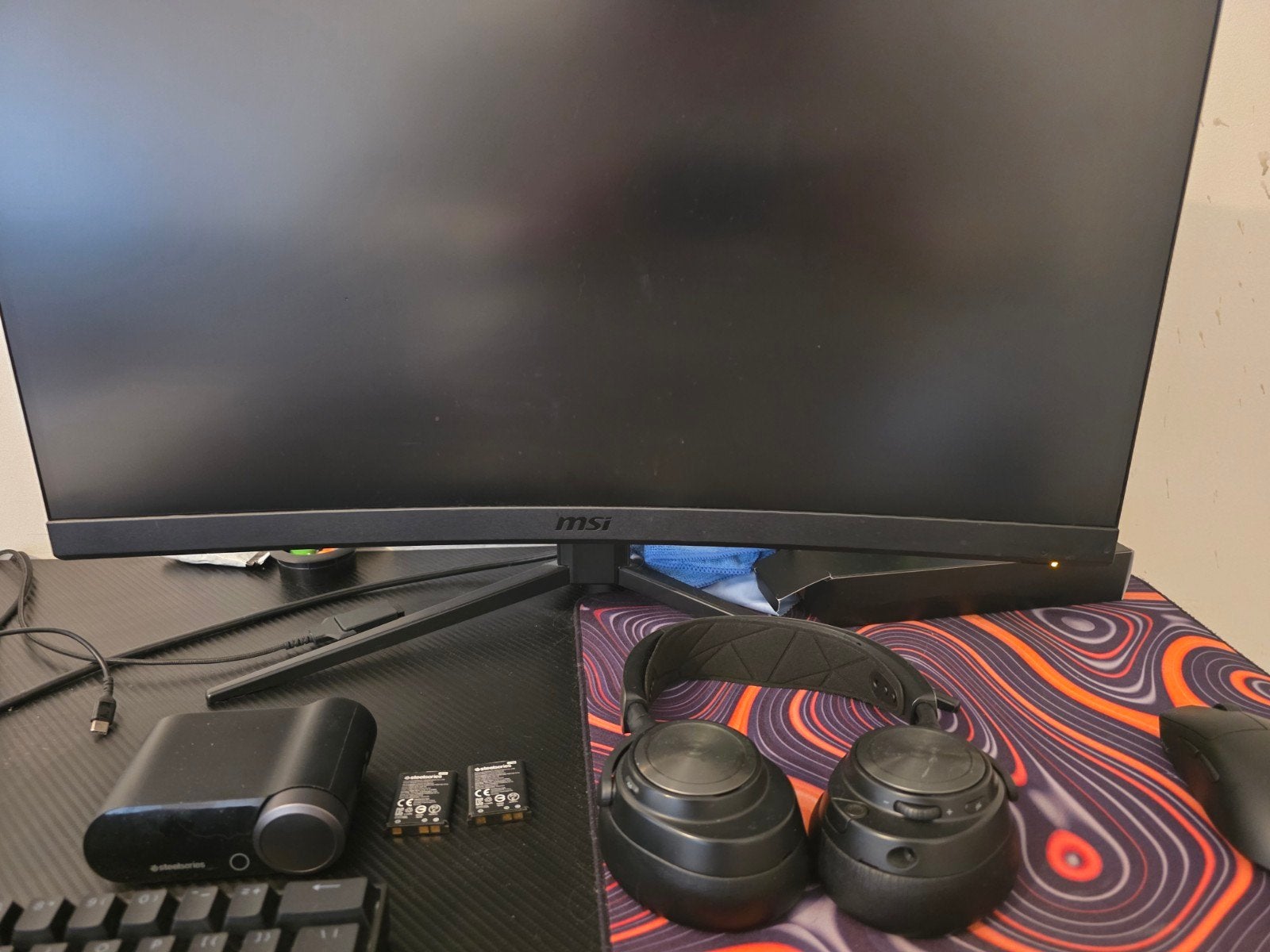 MSI 27" curved 165hz + actris nova pro draadloze hoofdtelefo, Computers en Software, Desktop Pc's