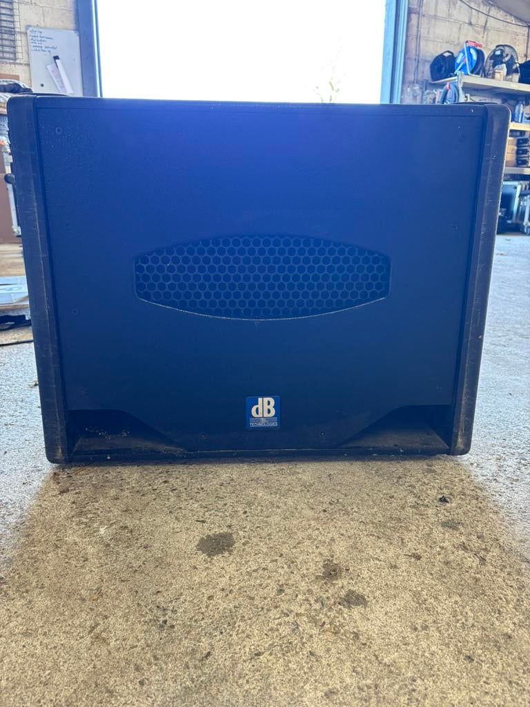 Db technologies sub 808d, Enlèvement, Utilisé, Audio