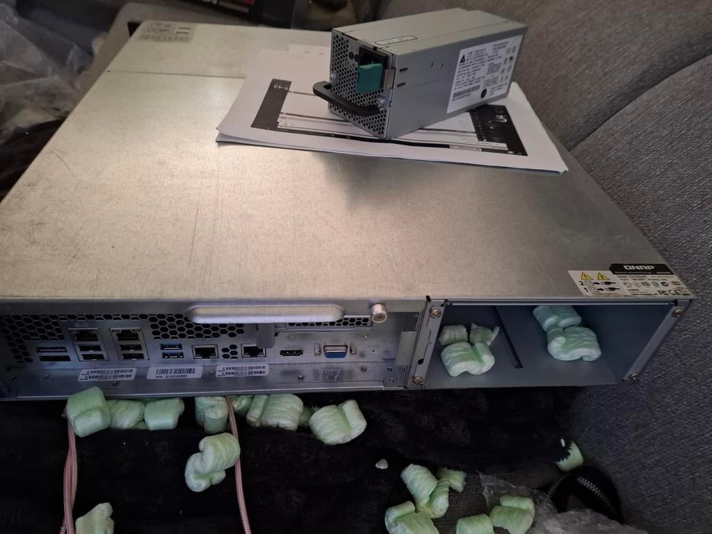 QNAP TD-1279U-RP 12 Bay NAS SERVER +1 POWER SUPPLY, Computers en Software, Ophalen of Verzenden