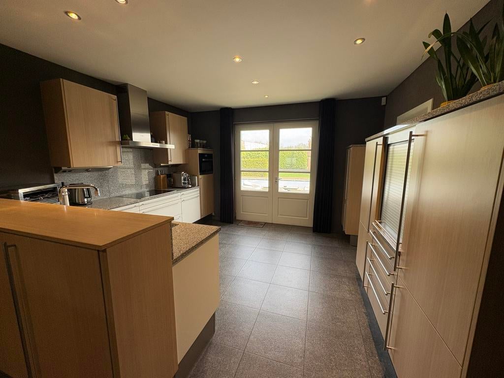 Siematic keuken (volledige keuken met granieten werkblad), Enlèvement, Utilisé