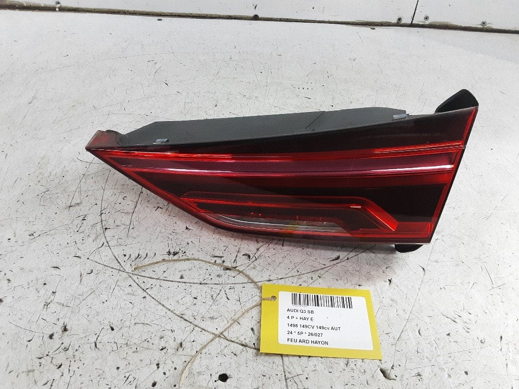 PANNEAU ARRIÈRE DROIT AVEC LAMPE Audi Q3 (F3B) (83A945094), Autos : Pièces & Accessoires, Auto-Union-Straße  1,
85057  Ingolstadt, DE