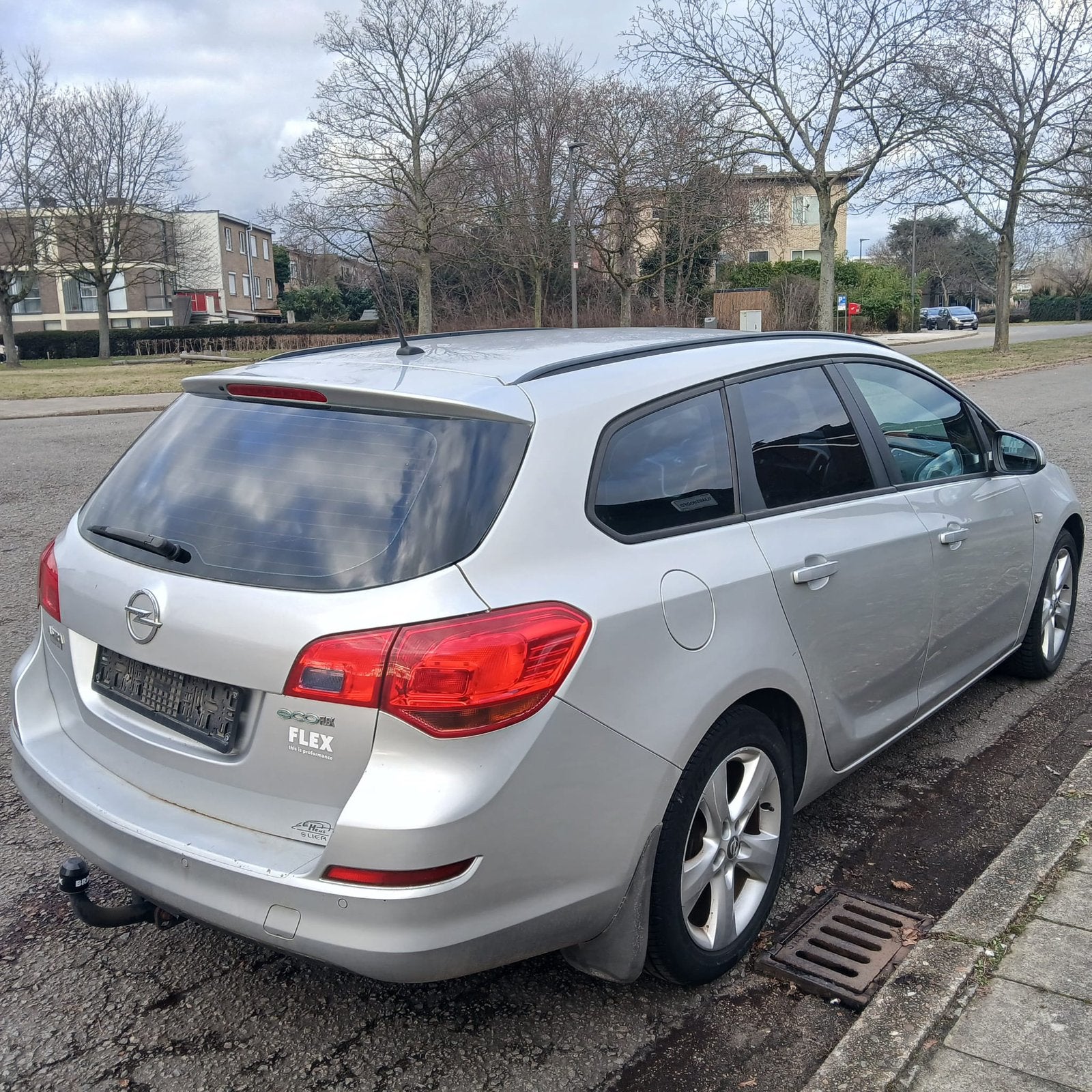 Opel Astra TDi met slechts 129dkm bwj 2011, Autos, Achat, Particulier, Airbags, Électrique