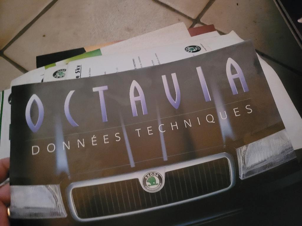 Livret Données Techniques Škoda Octavia (Concession), Enlèvement, Comme neuf