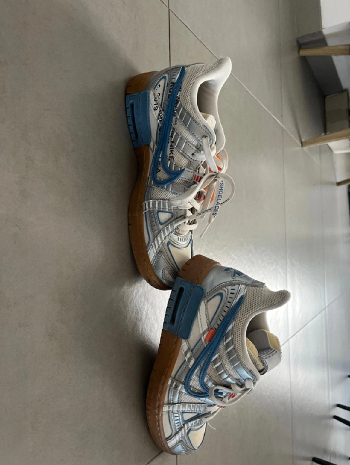 Off white x Nike Air, Envoi, Comme neuf