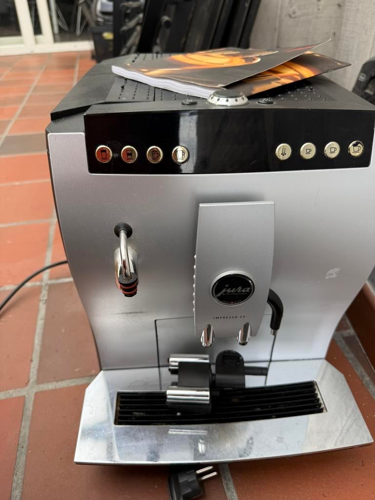 Jura Z5 met kapotte boiler, Afneembaar waterreservoir, Koffiemachine, Niet werkend, Koffiebonen