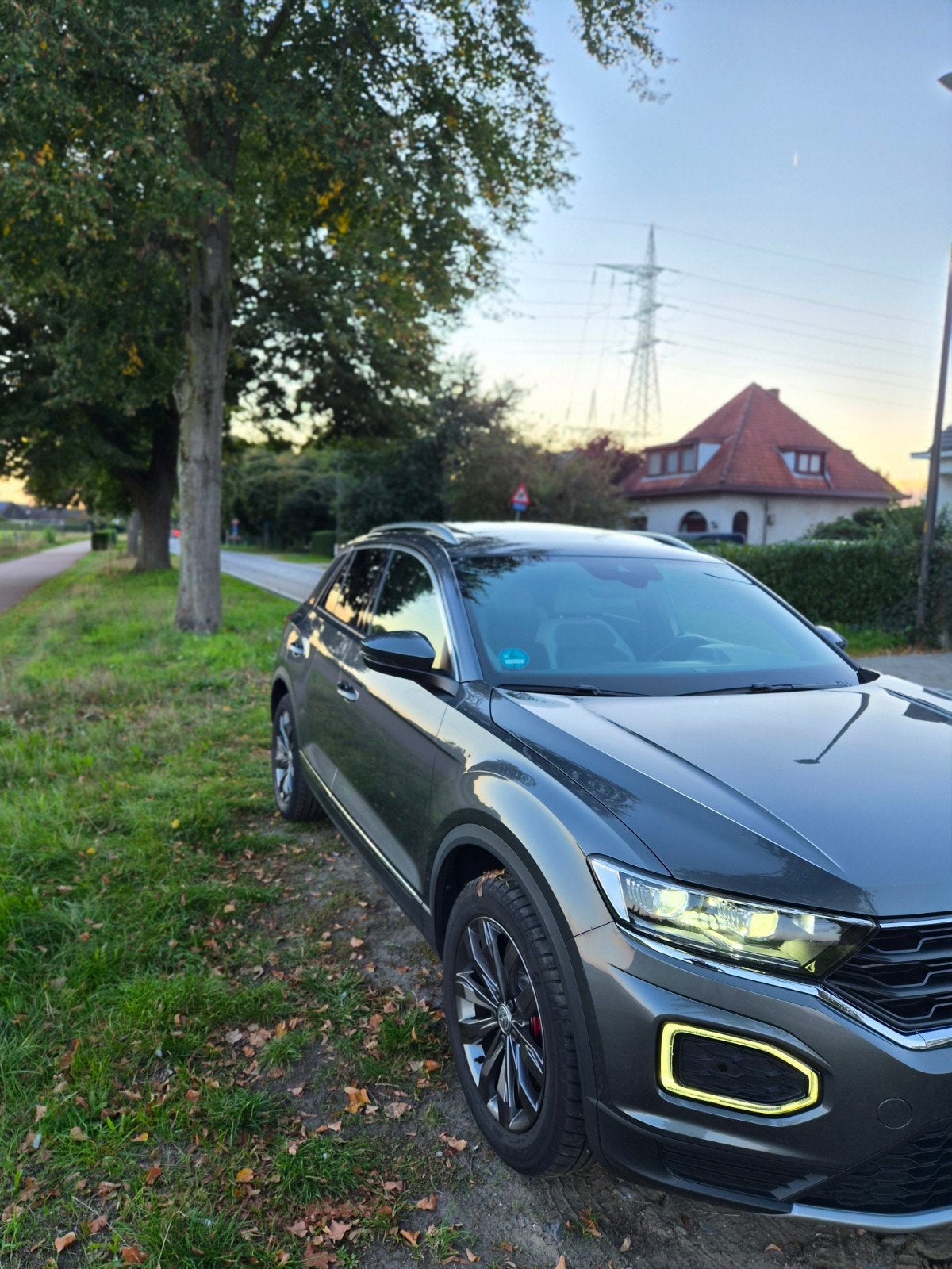✅️Volkswagen T-Roc 11/2019, Automaat, Pano, VW onderhouden✅️, Autos, Argent ou Gris, Achat, 110 g/km, 1210 kg