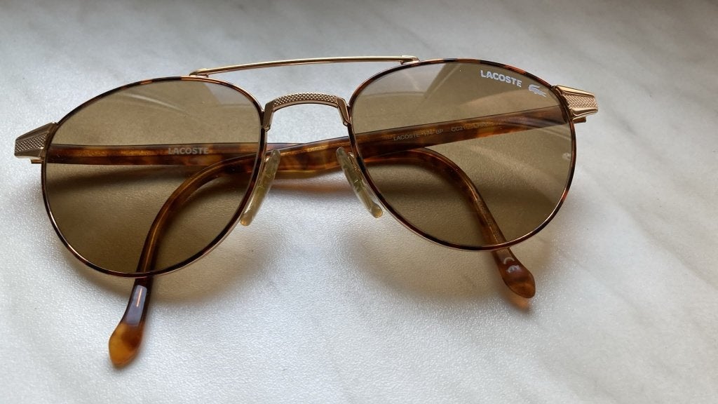 Zonnebril Lacoste dames, Enlèvement, Comme neuf, Lunettes de soleil