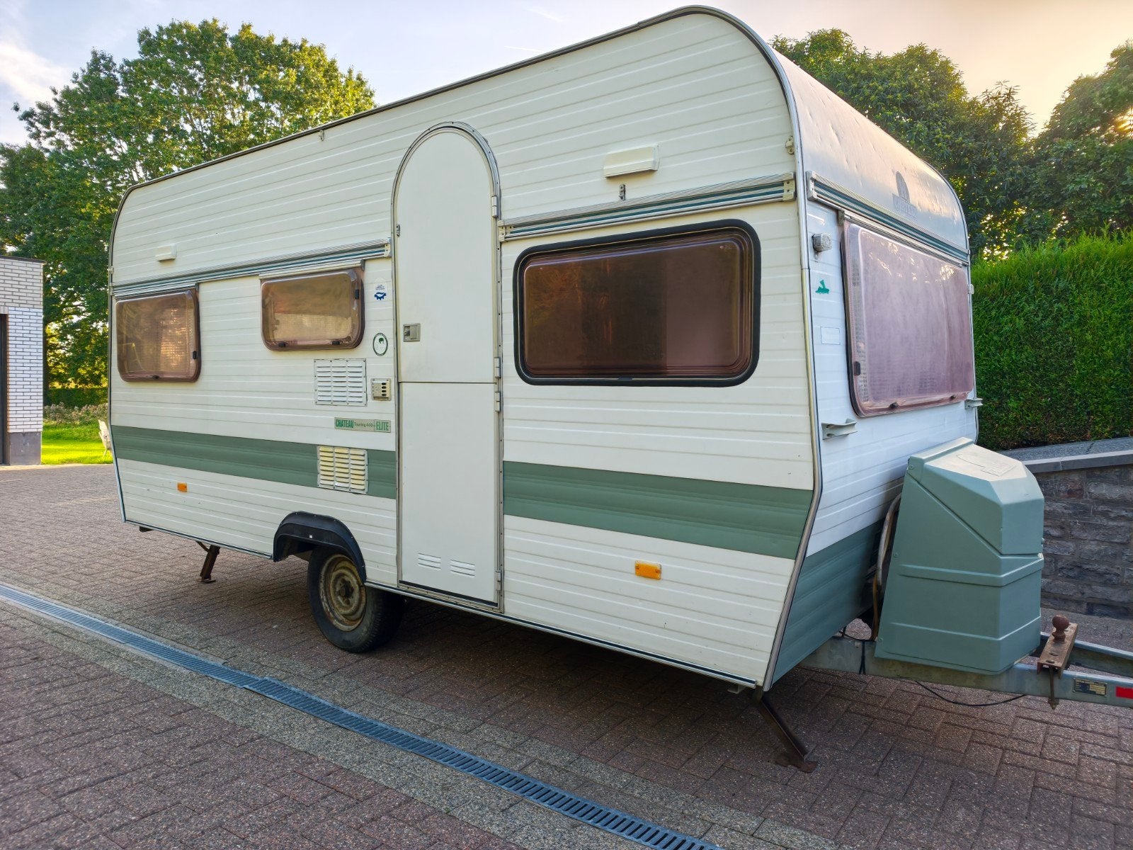 Caravane Château Touring Elite 440 Vintage 1978 Rénovée, Jusqu'à 4, Chateau, Roue de secours, 5 à 6 mètres