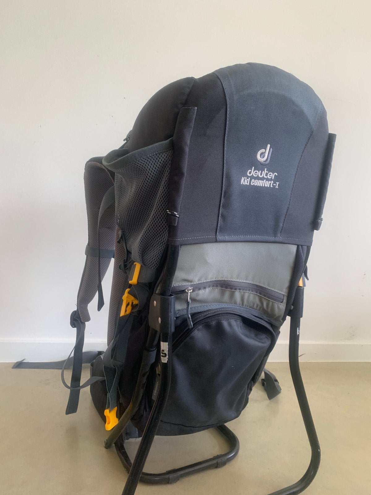Sac à dos/porte-enfant Deuter Kid Comfort I (jusqu'à 22 kg), Autres marques, Porte-bébé, Comme neuf, Enlèvement