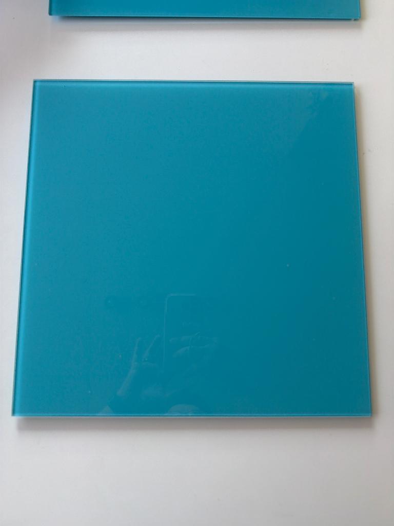 2 Magneetborden blauw glas 35 cm, Ophalen, Zo goed als nieuw, Magneetbord
