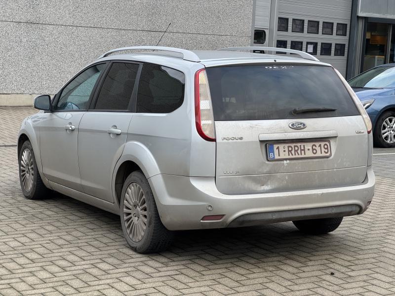 Modèle Ford Focus 1.8 Diesel BJ2009 Facelfit ! 284 000 km, Autos, Focus, Argent ou Gris, Achat, Entreprise