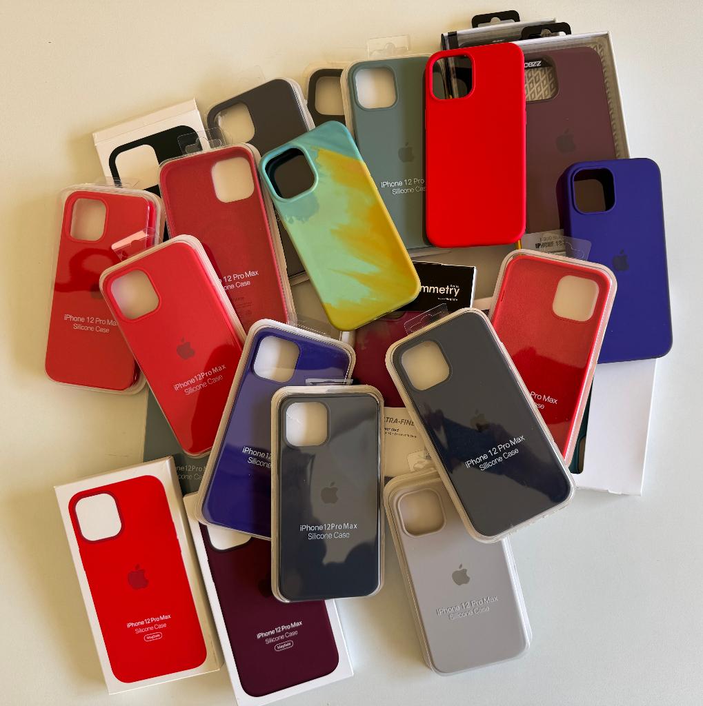 Hoesjes iPhone 12 Pro Max, Ophalen of Verzenden, Zo goed als nieuw, IPhone 12 Pro Max, Hoesje of Tasje
