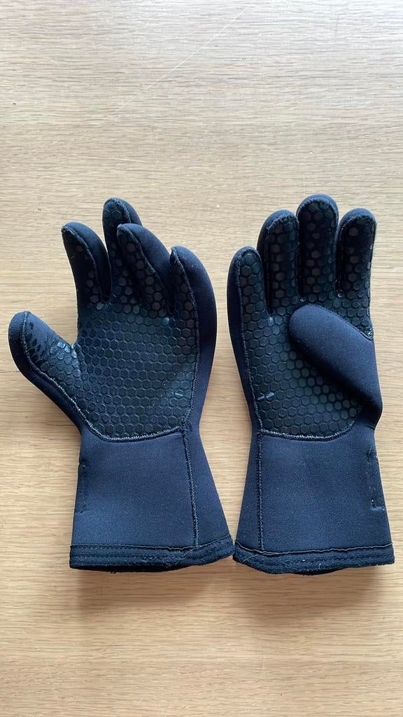 Gants Beaver de taille moyenne, 5 mm, Enlèvement ou Envoi, Utilisé, Combinaison de plongée