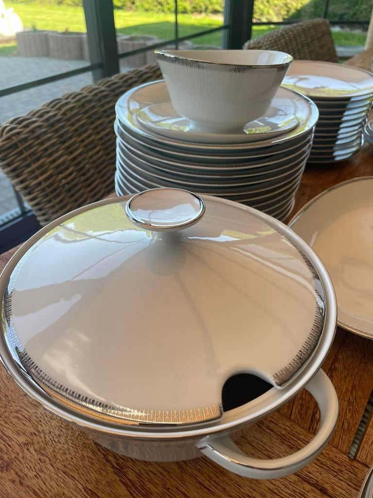 Koffie en eetservies bavaria, Ophalen