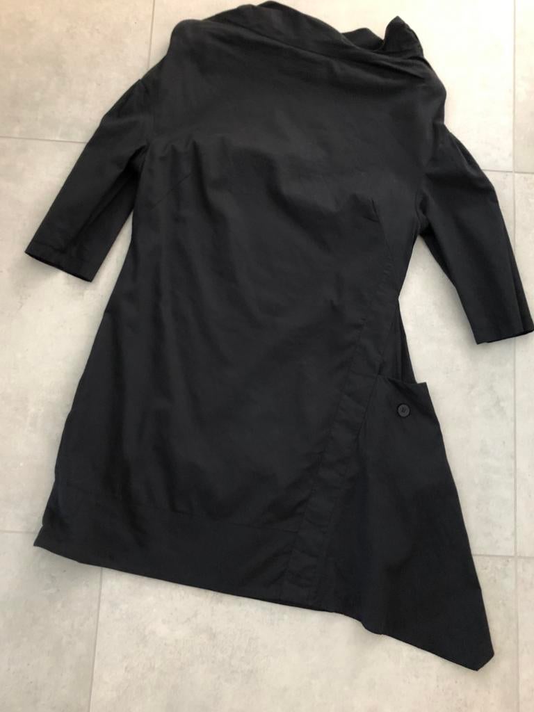 Zwarte asymmetrische jurk Cora Kemperman M, Kleding | Dames, Jurken, Cora Kemperman, Ophalen of Verzenden, Zo goed als nieuw, Maat 38/40 (M)