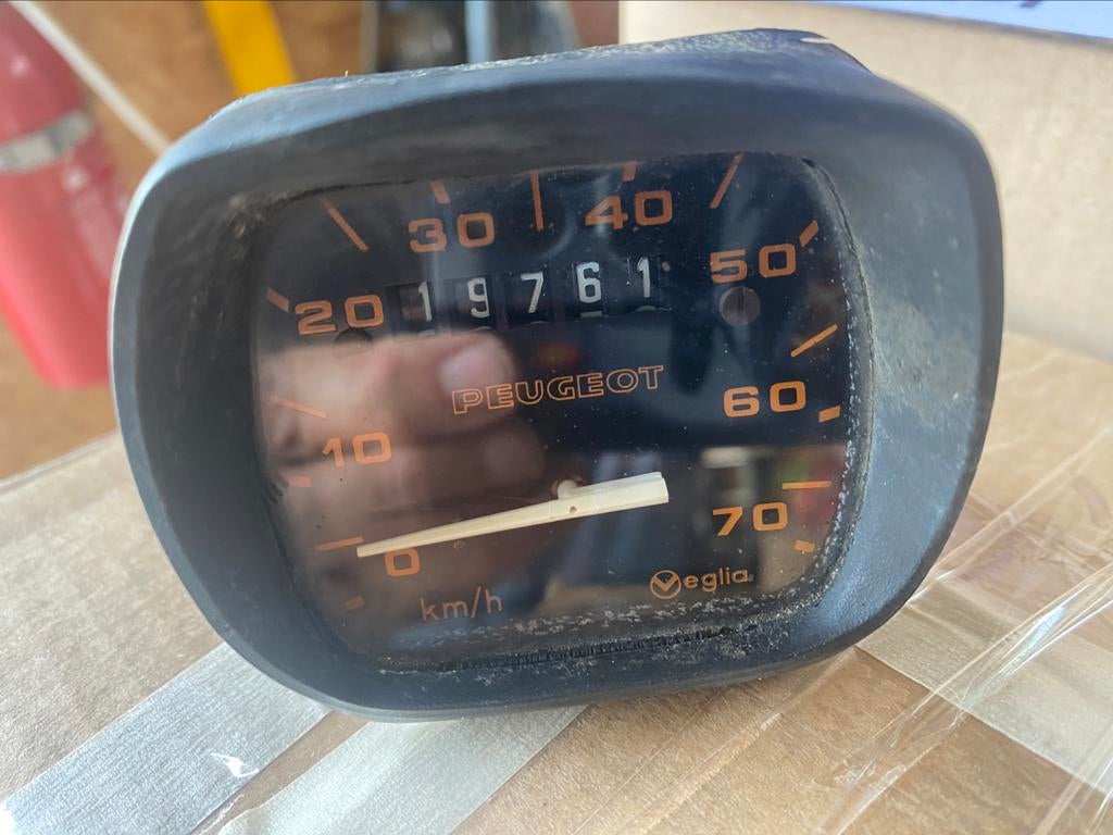 Compteur d époque Peugeot 103 ou échange compteur sp rond, Enlèvement ou Envoi, Peugeot