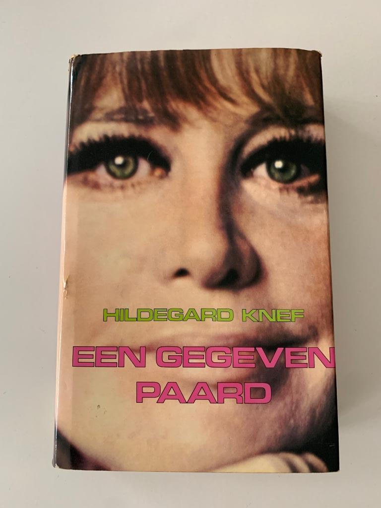 Een gegeven paard, Hildegard Knef, Enlèvement ou Envoi, Utilisé