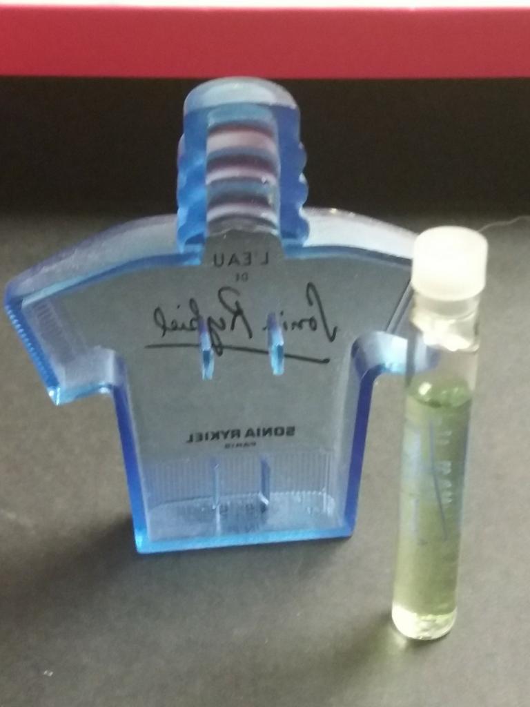 Sonia Rykiel 1,5ml eau de toilette, Ophalen of Verzenden, Zo goed als nieuw