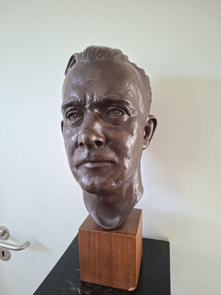 Buste en bronze de Tonny van Eijndhoven, 1945, Antiquités & Art, Enlèvement ou Envoi