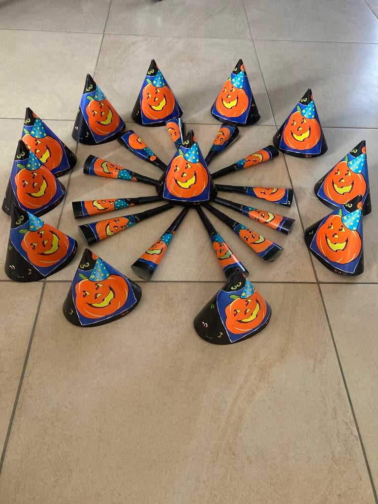12 Halloween Toeters en hoedjes, Ophalen, Jongen of Meisje