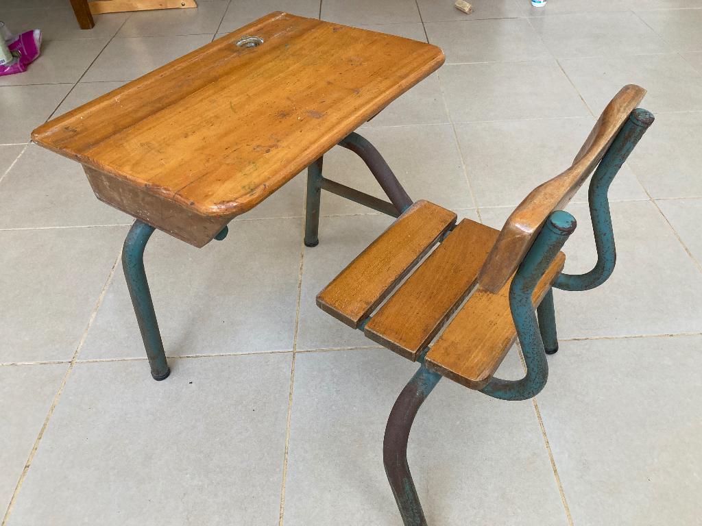 bureau d'école pour enfant, Enlèvement, Utilisé