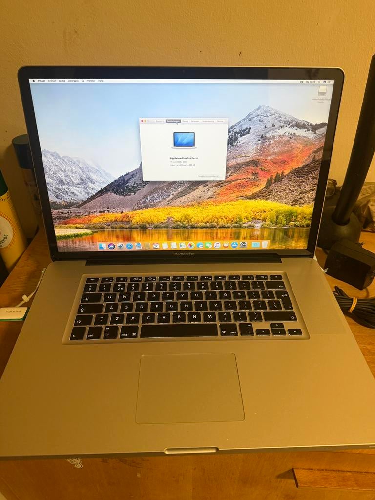 Macbook pro 17-inch, Computers en Software, Apple Macbooks, MacBook Pro, Gebruikt, 2 tot 3 Ghz, Qwerty